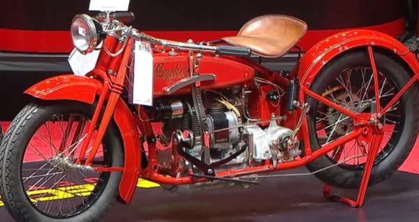 Сегашният Indian FTR X 100% R Carbon е фантастичен мотоциклет , който идва с всички съвременни удобства. Човек би го очаквал от компания с дълга история. Тъй като местното производство приключва през 1953 година и не е възобновено до 2011 г., повечето от тези модели са от предвоенната ера. Независимо от това, примерите от тази епоха са едновременно интересни и доста красиви.

През 1927 г. Indian купува мотоциклетната корпорация ACE, поемайки всички нейни активи, включително производствени части и дизайни. След като Indian прилапва 1265-кубиков, F-head двигател от Ace, го монтира в рама Scout. Първоначално се нарича Indian Ace, но по-късно е преименуван на Indian Four и остава в производство до 1942 г.

Ace е красив мотоциклет с всички най-добри дизайнерски елементи от своята ера. Дълбок преден калник с широко седло подчертава ниско разположения 4-цилиндров двигател, който лежи под широк резервоар за гориво, разположен в откритата рамка. Дебелите гуми върху телени колела продължават стила от епохата на Голямата депресия, а индианският талисман на предния калник допълва външния вид. Рядкостта на тези красавци също е повишила цените до екстремни нива. Mecum продаде миналата година един за $220 000.